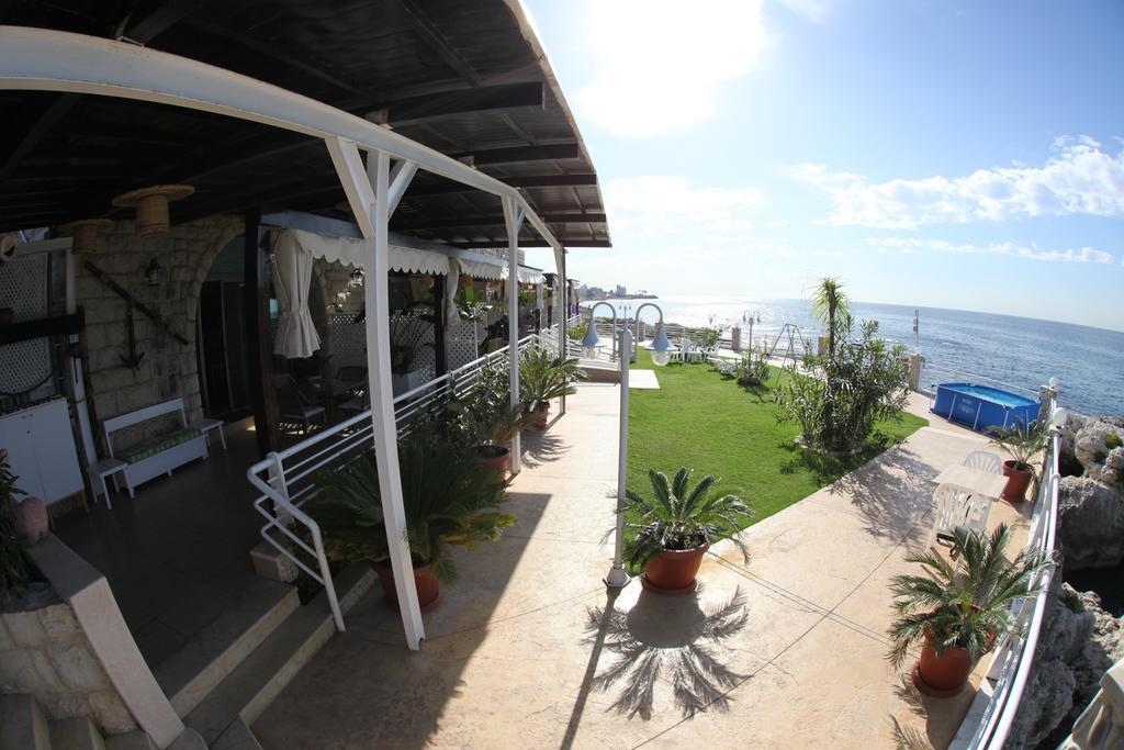 Hotel Le Blanc Bleu à Byblos Extérieur photo